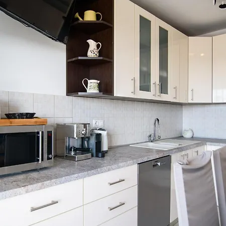 Blue Horizon By Duhomes Apartment