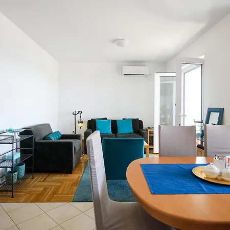 Blue Horizon By Duhomes Apartment